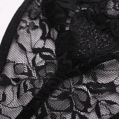 ハートモチーフのセクシーショーツ