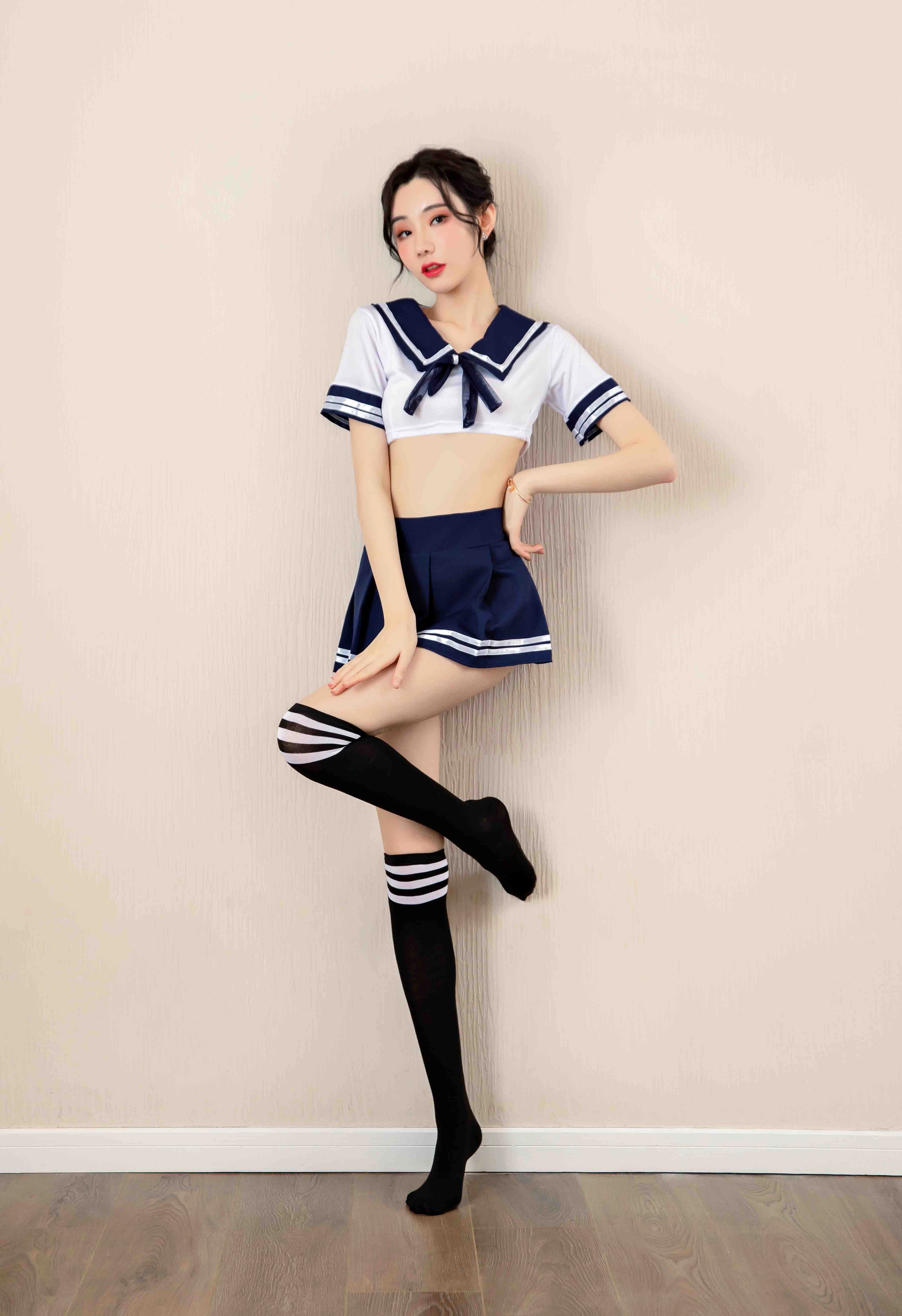 セクシーセーラー服風ランジェリーセット